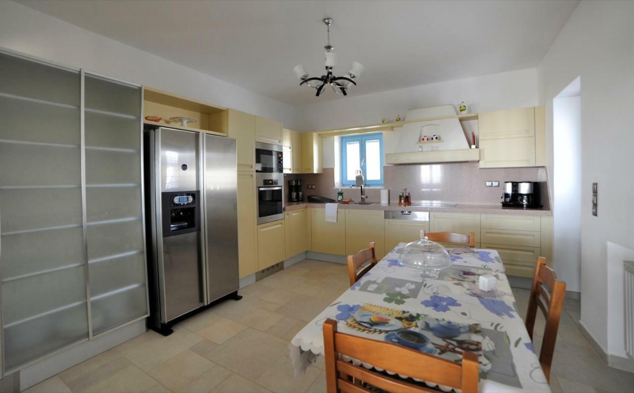 Villa Busho เนาซา ภายนอก รูปภาพ