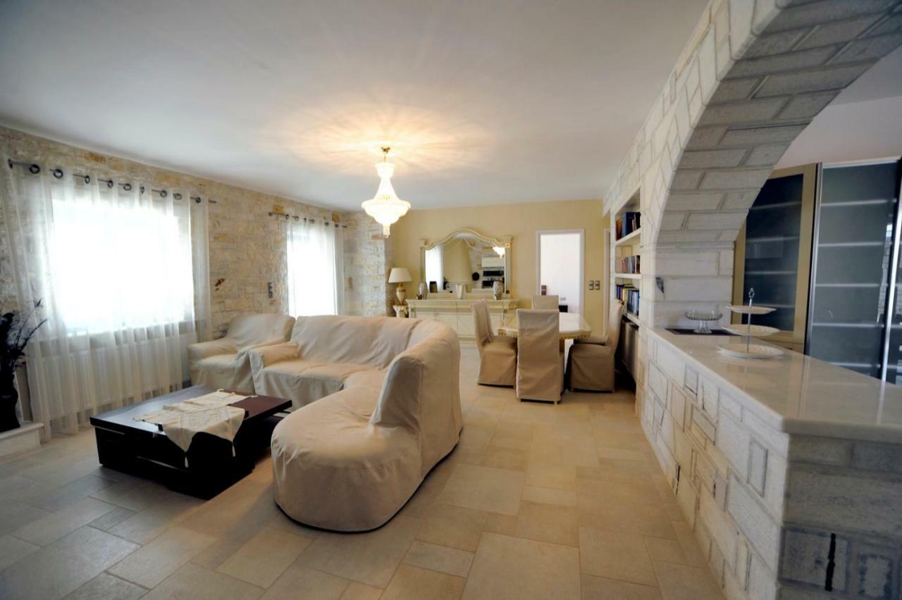 Villa Busho เนาซา ภายนอก รูปภาพ