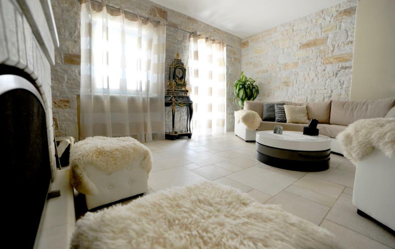 Villa Busho เนาซา ภายนอก รูปภาพ