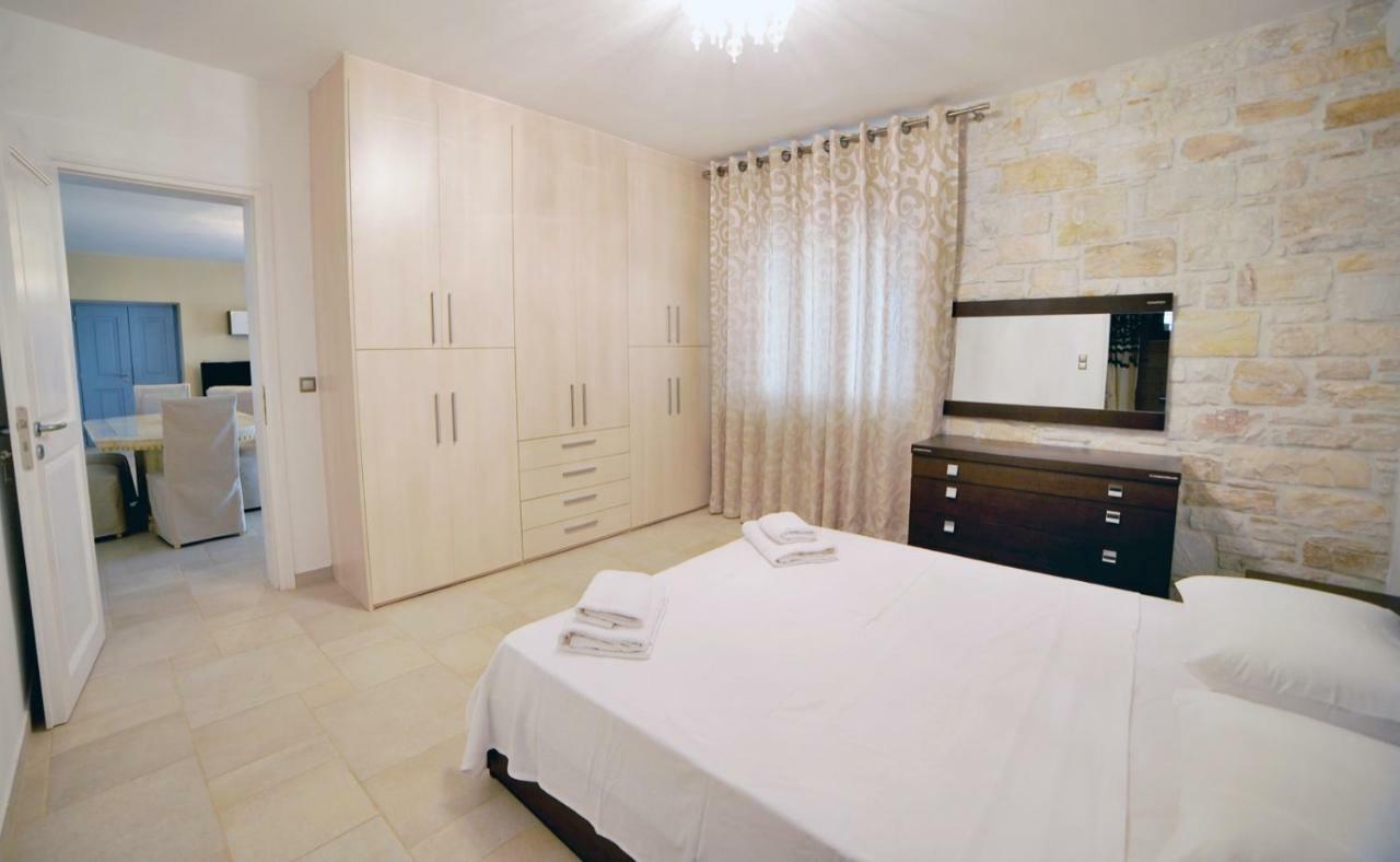 Villa Busho เนาซา ภายนอก รูปภาพ