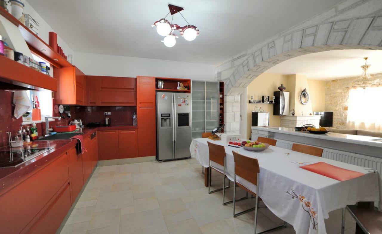 Villa Busho เนาซา ภายนอก รูปภาพ